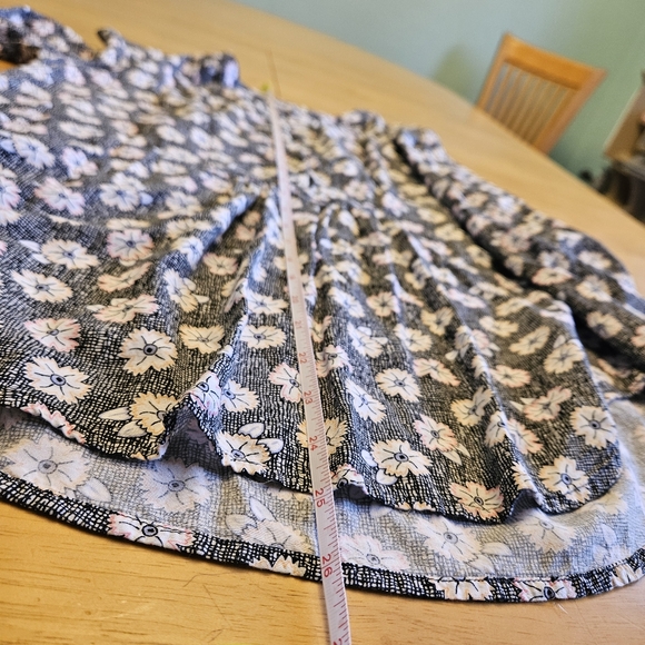 Loft EUC Floral Print Women's Top • Size XS - Picture 9 of 11